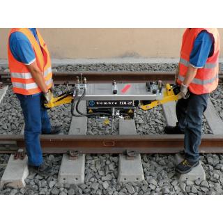 PCM-2P a 2P/FC Stroj pre montáž a demontáž Pandrol svorkovníc typu "e" a Fastclip