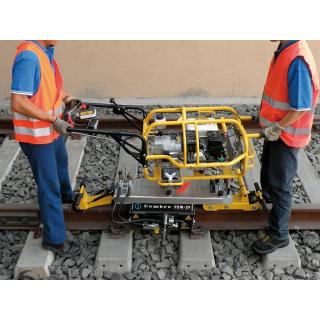 PCM-2P a 2P/FC Stroj pre montáž a demontáž Pandrol svorkovníc typu "e" a Fastclip